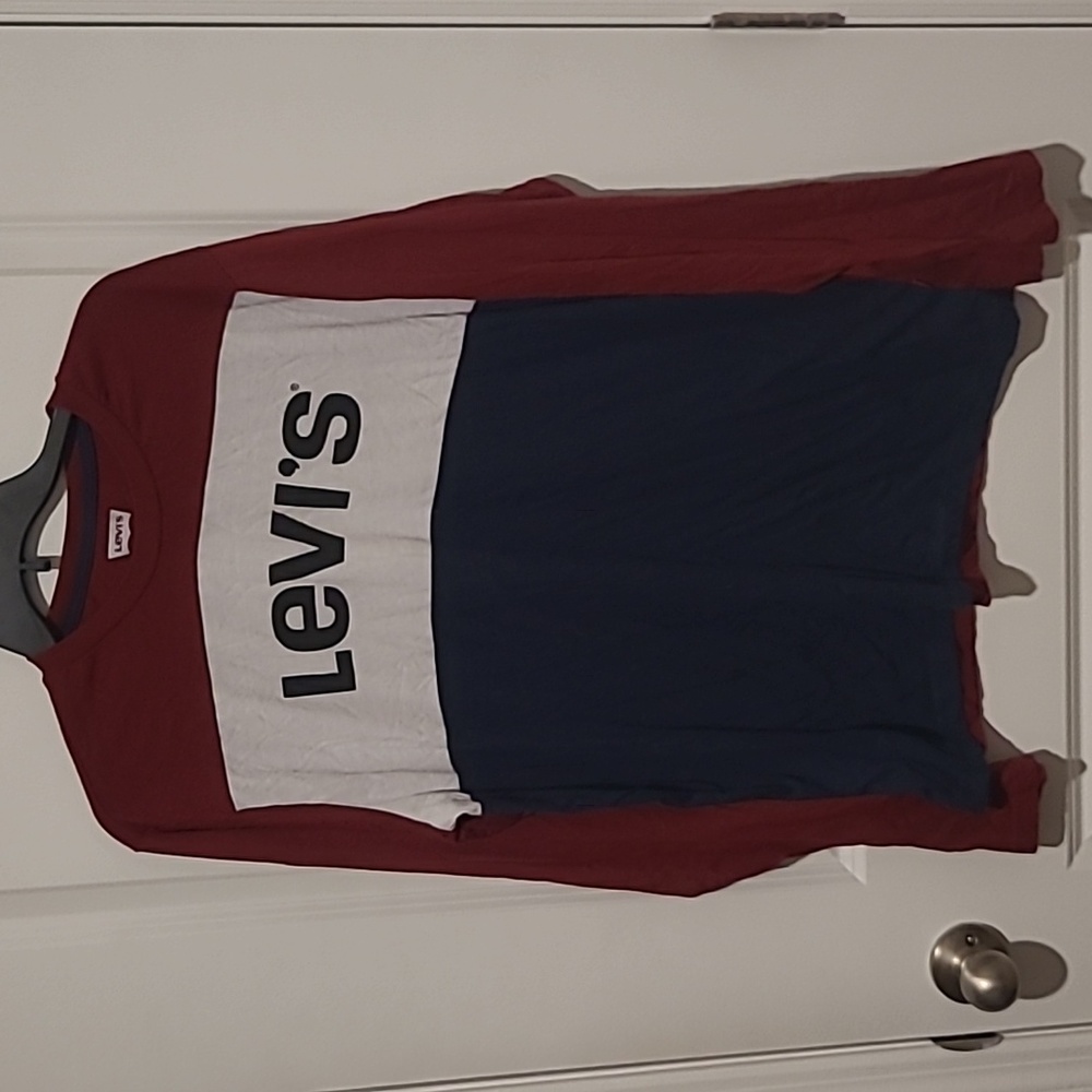 Red white and blue Levi's long sleeve